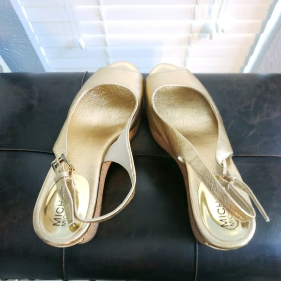 NWOT!! Gold Michael Kors Wedge Sandals - Picture 6 of 12